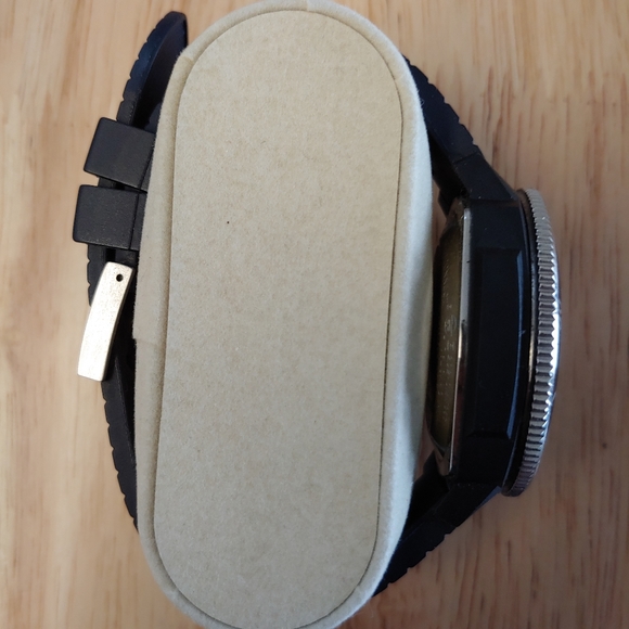 Alpina Seastrong horological smart watch - Picture 8 of 9